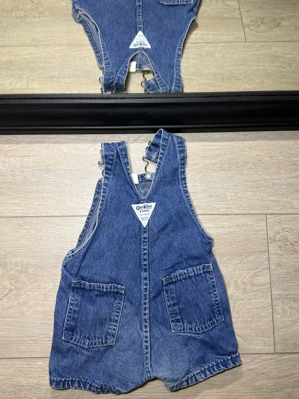 Vintage 1990s Oshkosh B’Gosh Dark Denim Shortalls With Pockets & Paper Tag
